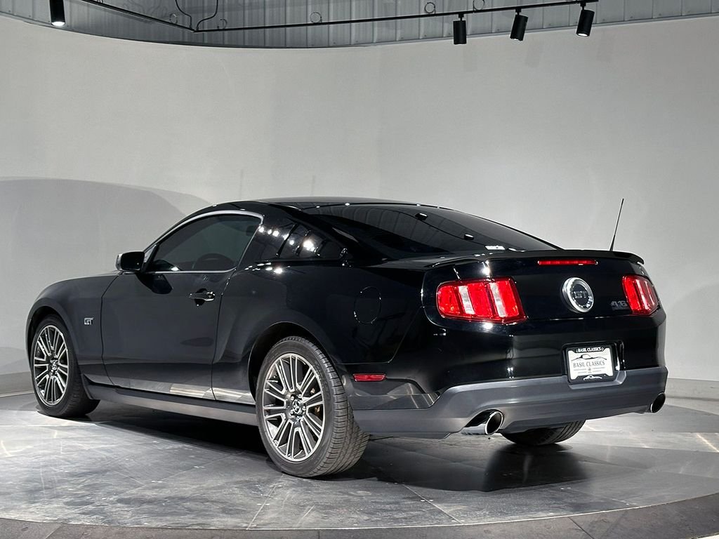 Used 2010  Ford GT image 9