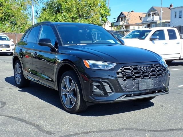 Used 2025 Black Audi S-LINE image 4