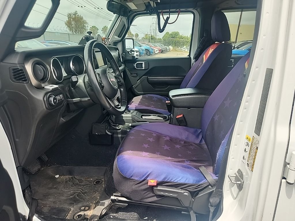 Used 2018 White Jeep Unlimited Sport S image 19