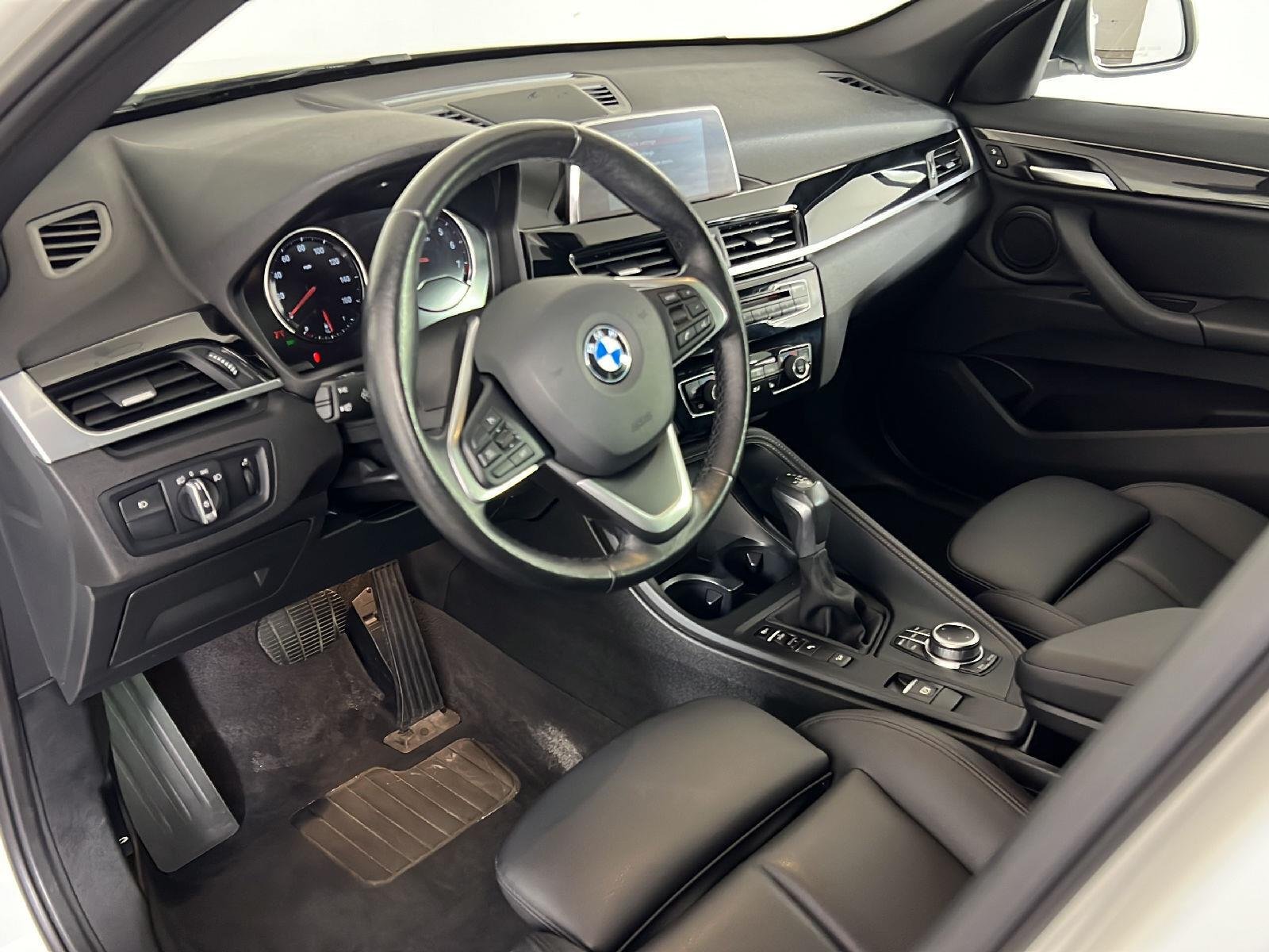Used 2019 Alpine White BMW xDrive28i image 2
