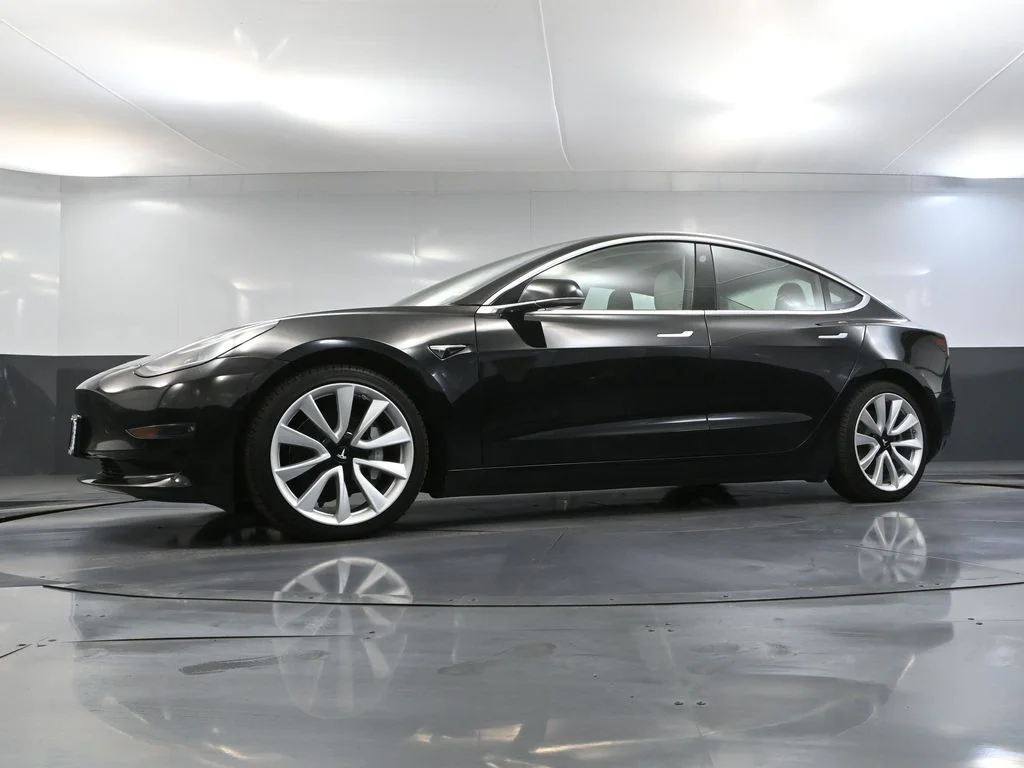 Used 2018 Black Tesla Long Range image 50