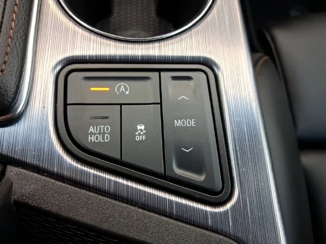 Used 2023 White Cadillac Sport image 23