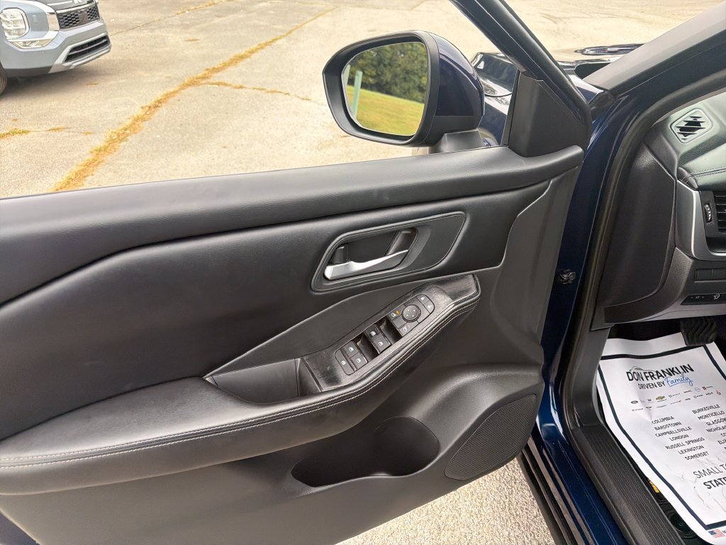 Used 2024 Blue Nissan SV image 11