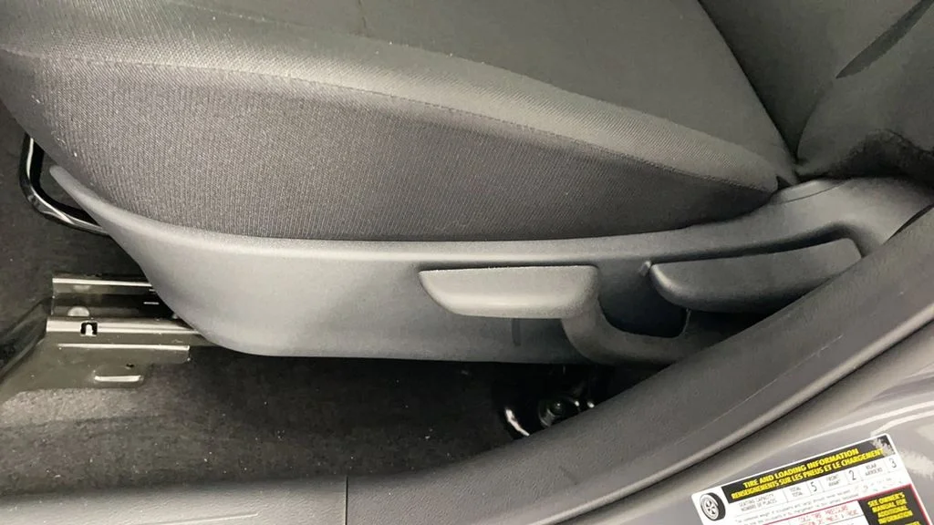2025 Nissan KICKS PLAY Base - Photo 30