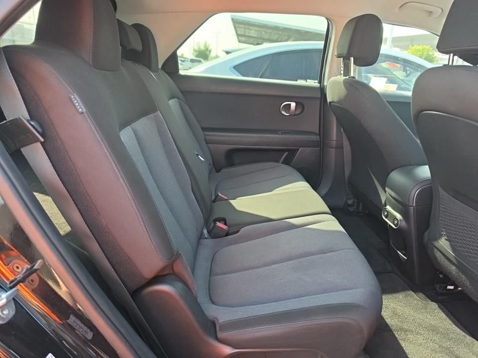 Used 2024 Black Hyundai SEL image 9