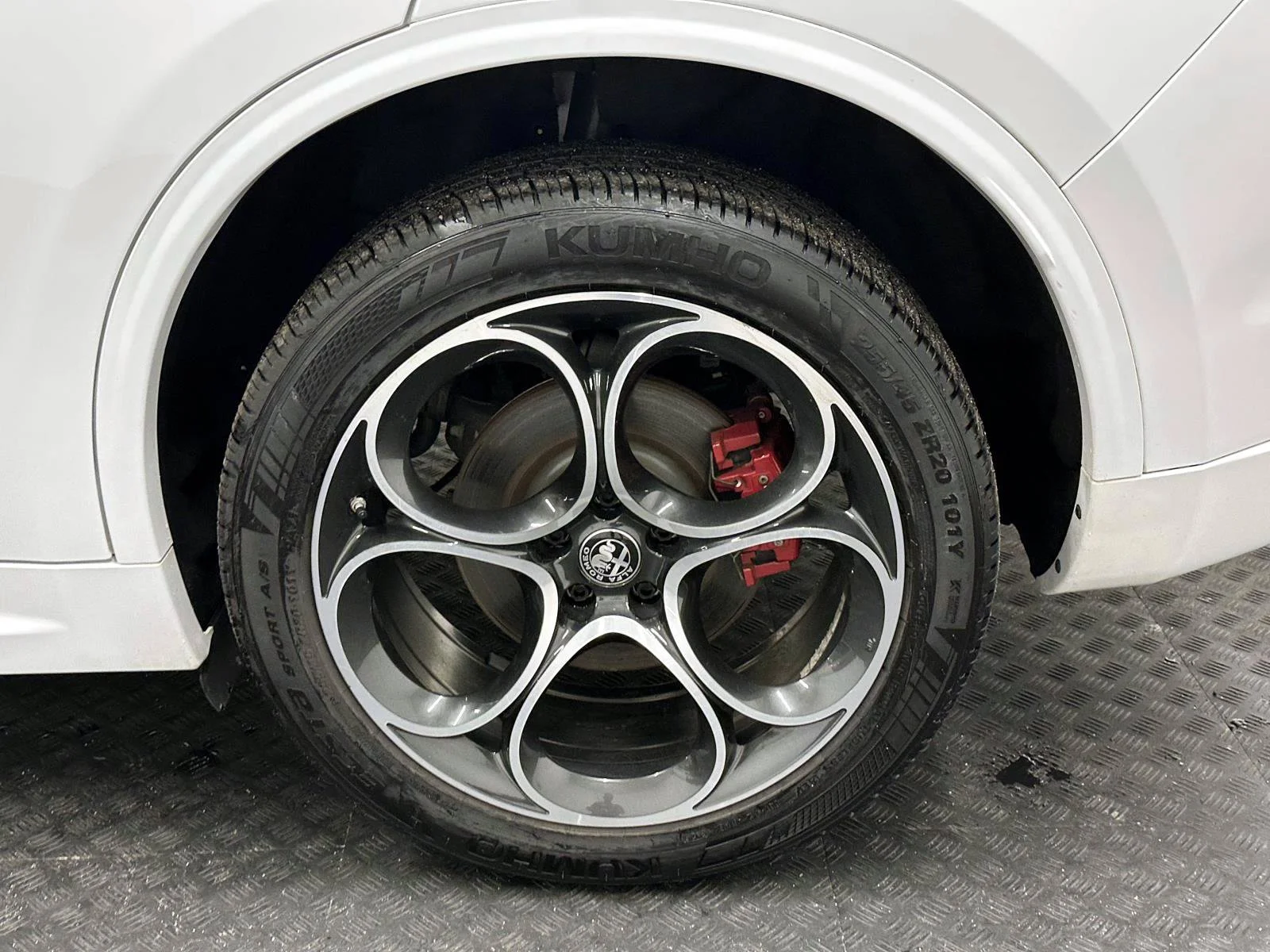 Used 2022 Alfa White Alfa Romeo Veloce image 9
