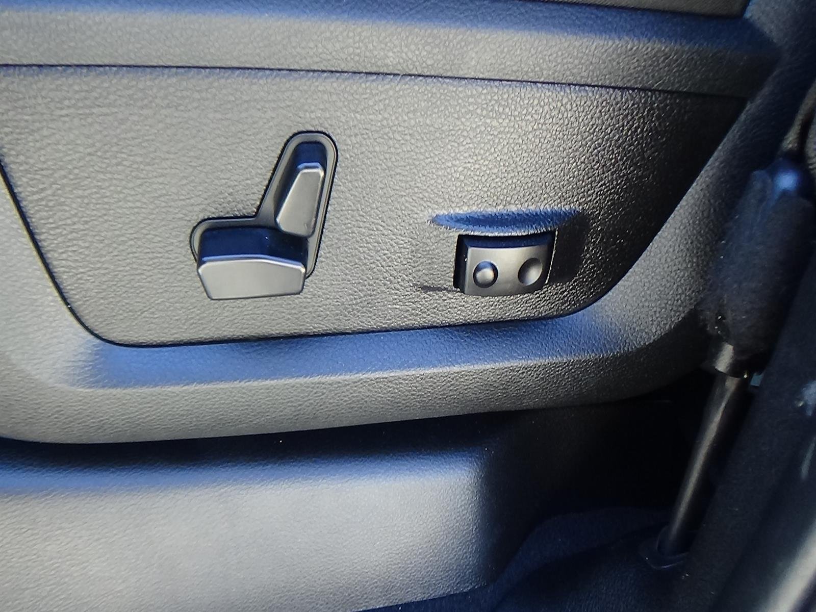 Certified Used 2024 Bright White Clear Coat (pw7) RAM Laramie image 18