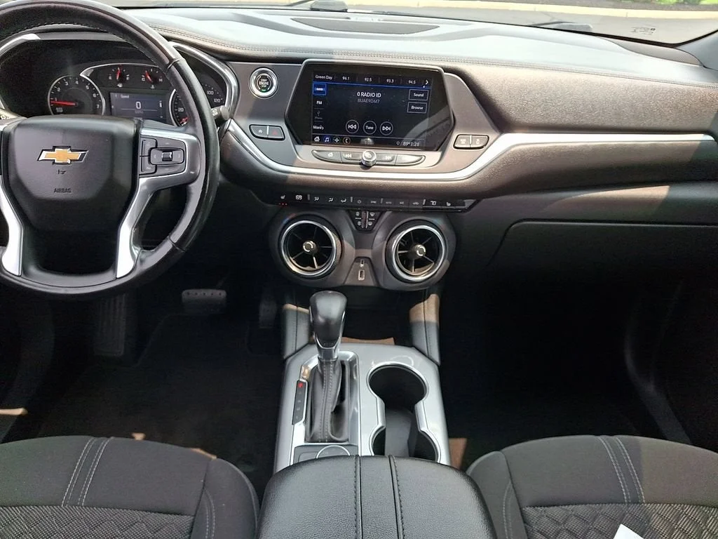 Used 2020 SUMMIT WHITE Chevrolet LT image 49
