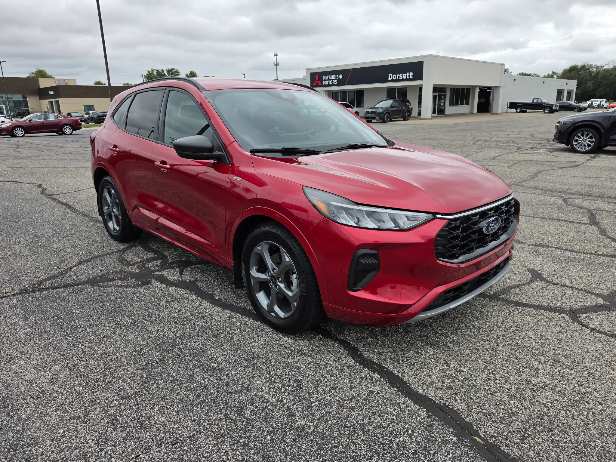 Used 2023 Rapid Red Metallic Tinted Clearcoat Ford ST-Line image 4