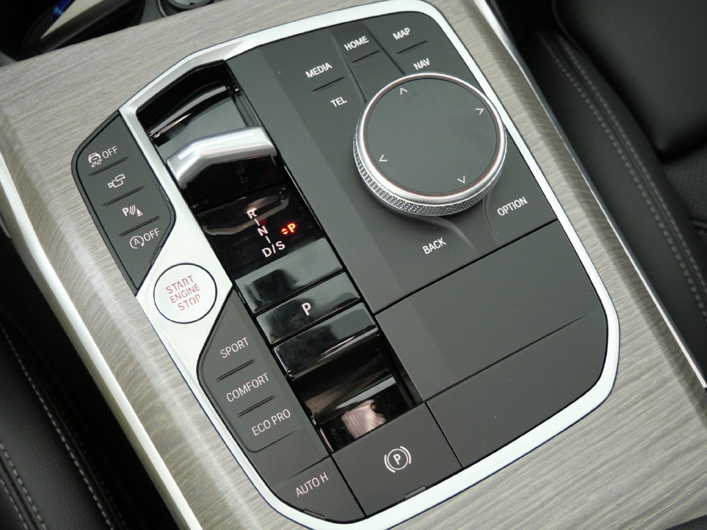 New 2026 Black Sapphire Metallic BMW 330i xDrive image 47