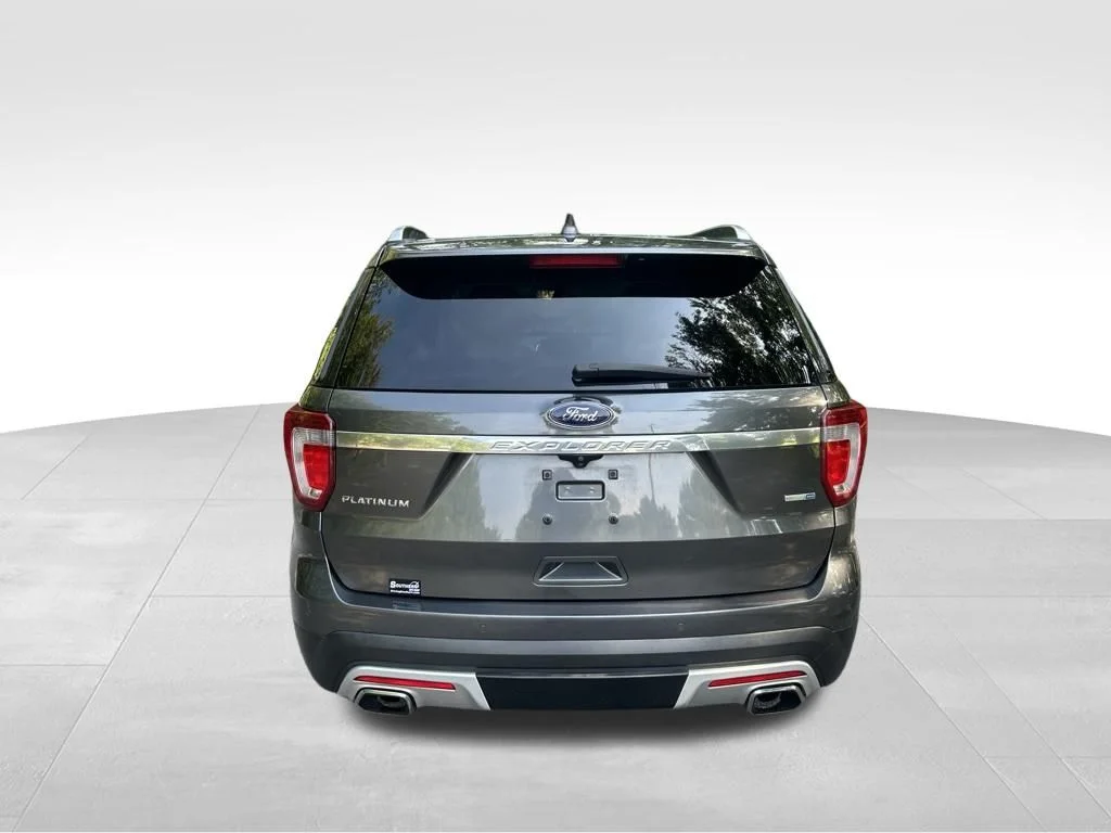 Used 2016 Gray Ford Platinum image 4