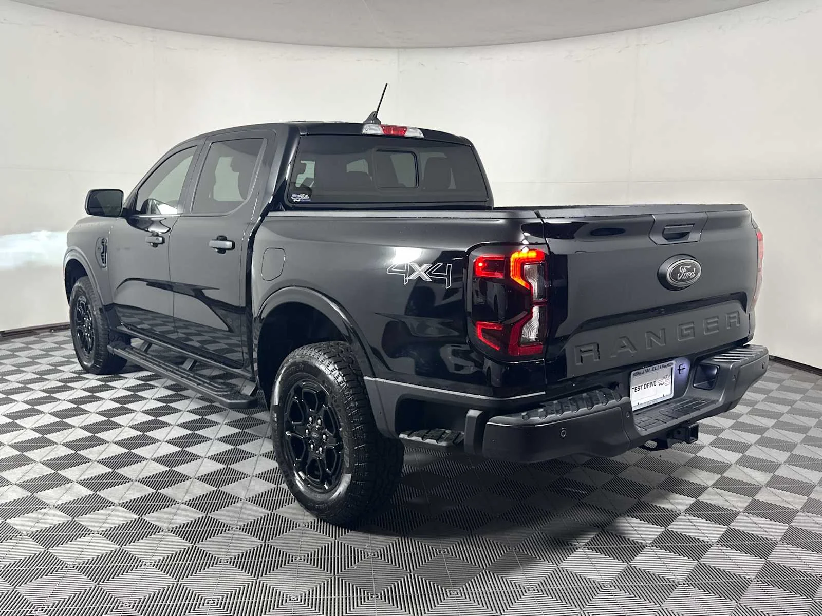 New 2025 Shadow Black Ford XLT image 6