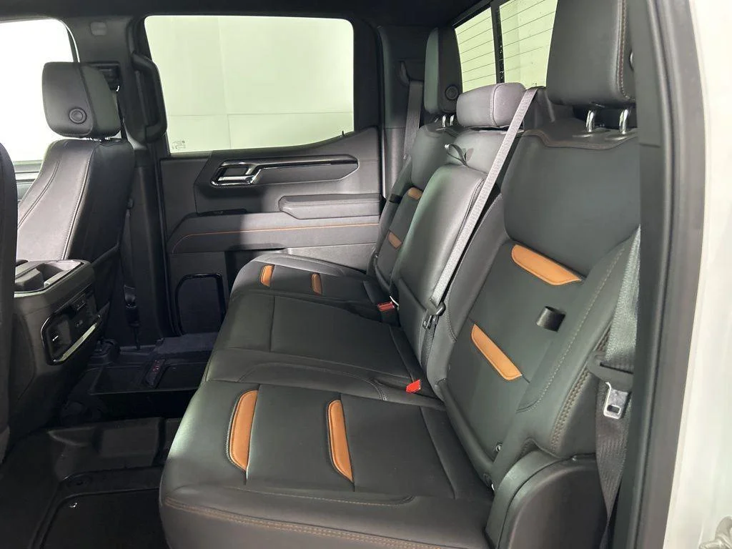 Used 2025 Summit White GMC AT4 image 19