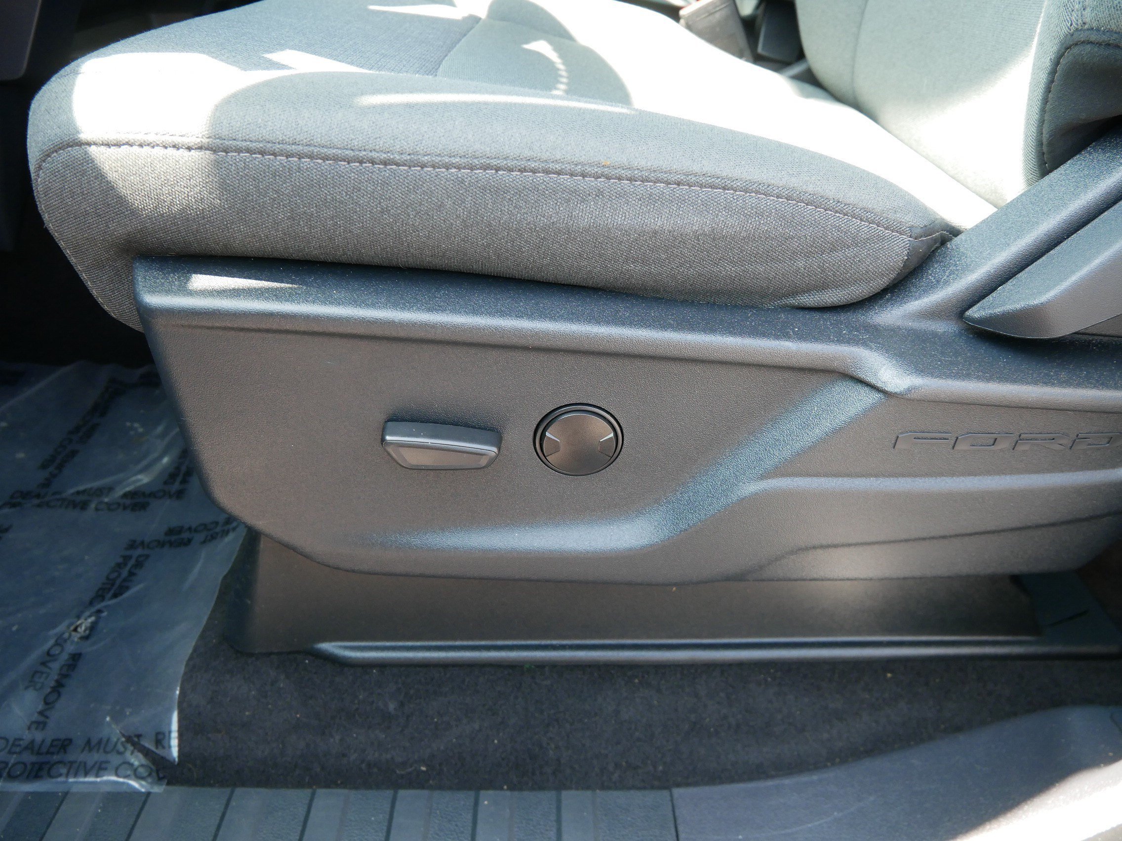 2025 Ford F-150 XLT - Photo 22