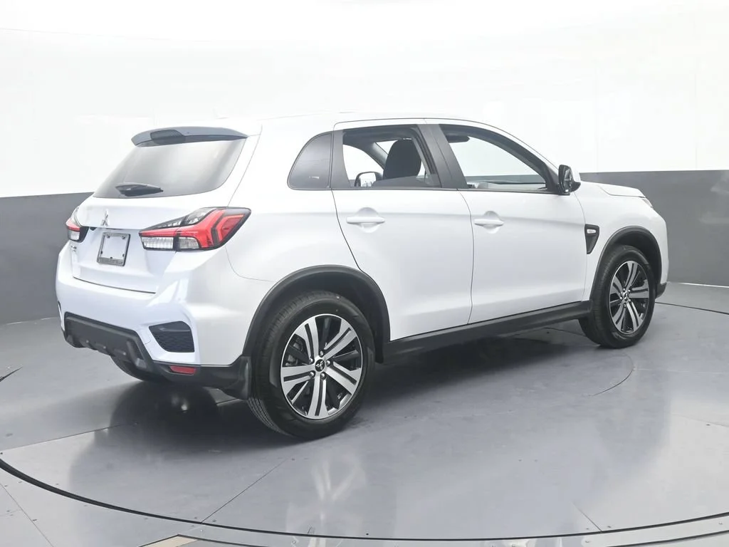New 2027 White Diamond Mitsubishi 2.0 ES 2WD image 6
