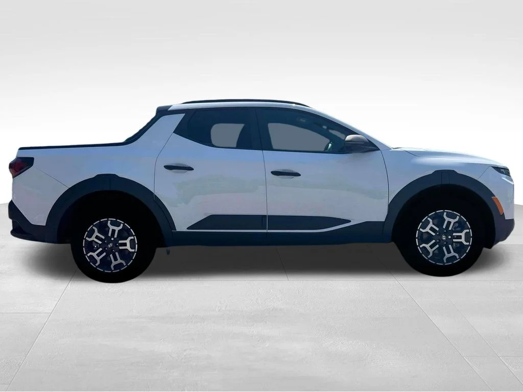 Used 2025 White Hyundai XRT image 11