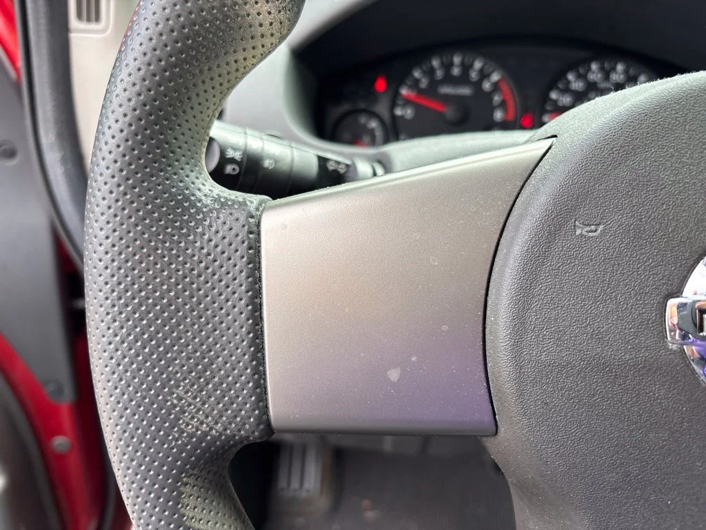 Used 2012 Red Nissan S image 17