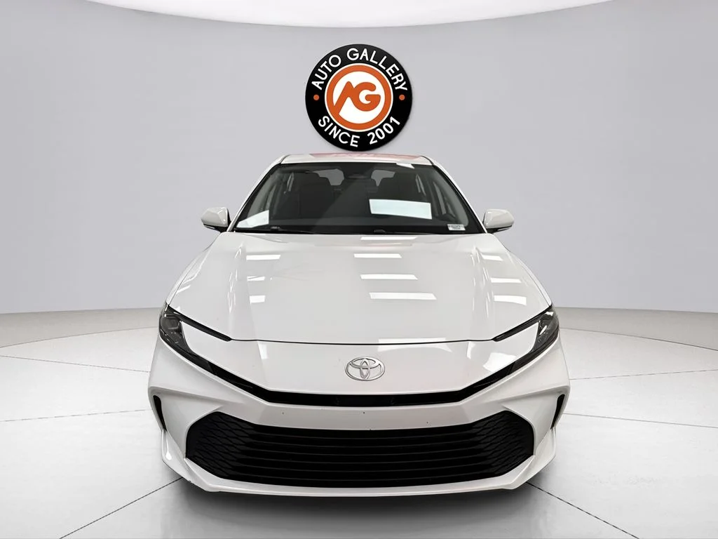 Used 2025 White Toyota LE image 9