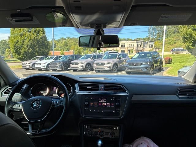 Used 2019 White Volkswagen 2.0T SE image 10