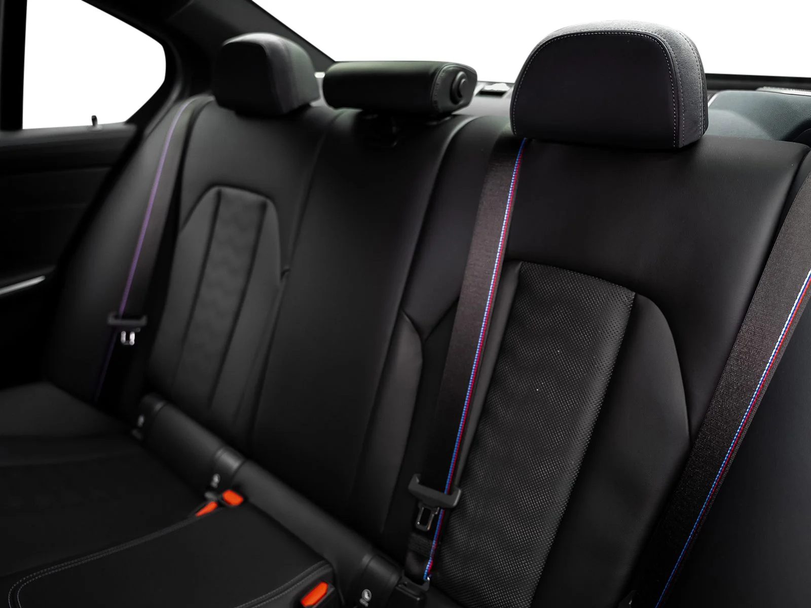 Used 2025 White BMW Competition image 43