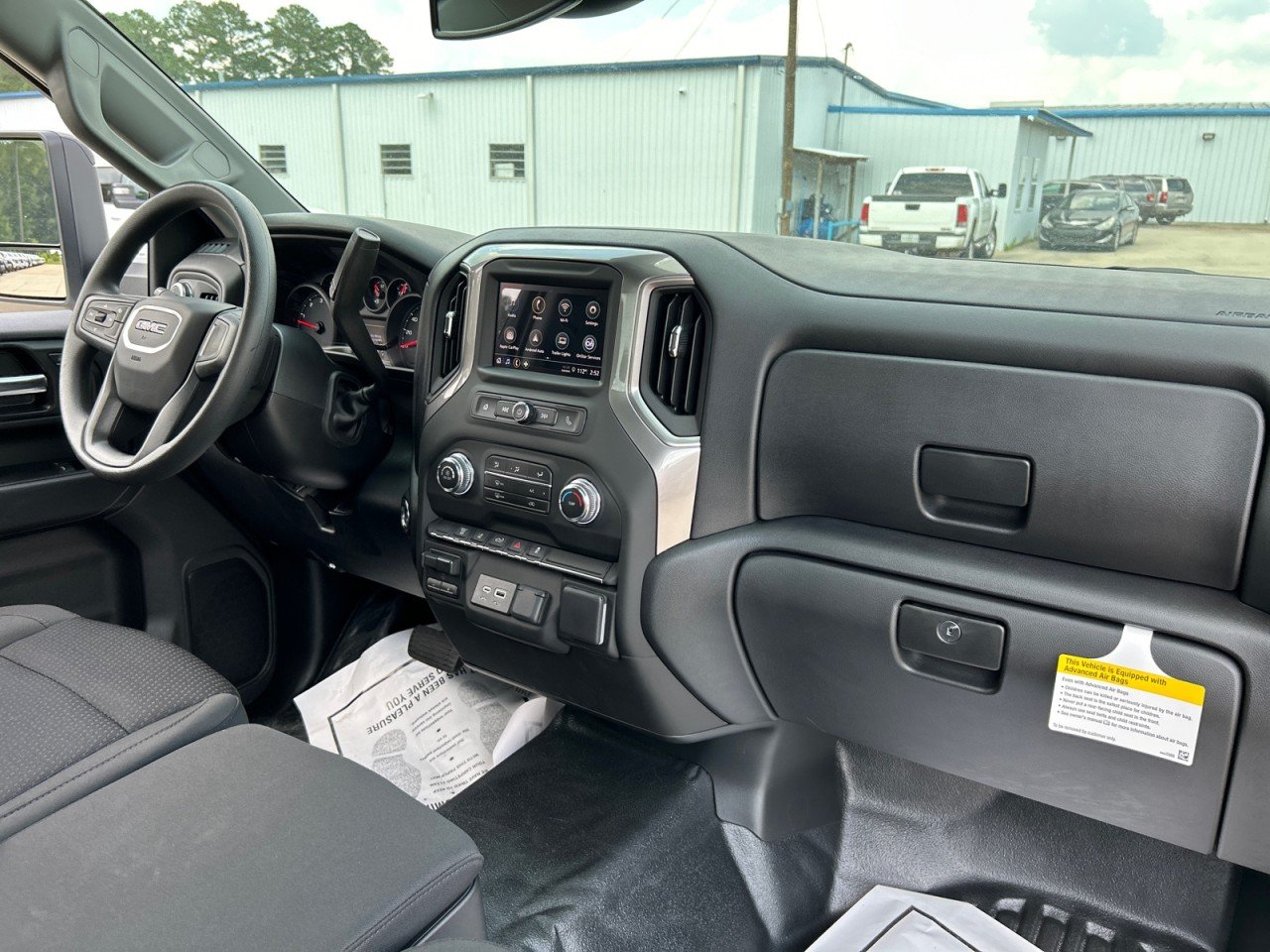New 2026 Summit White GMC Pro image 18