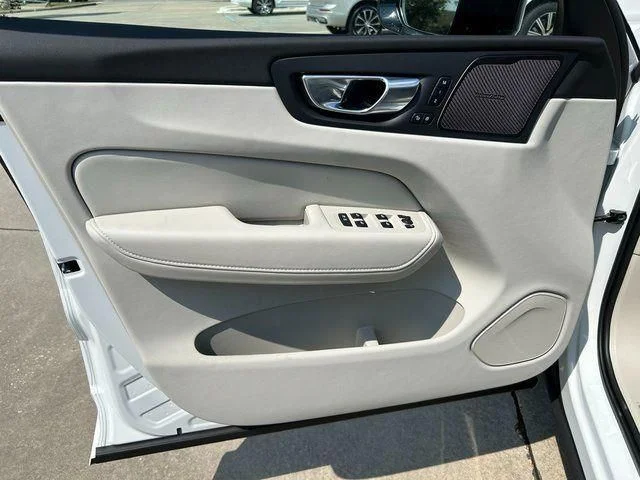 New 2025 White Volvo T8 Ultra image 16