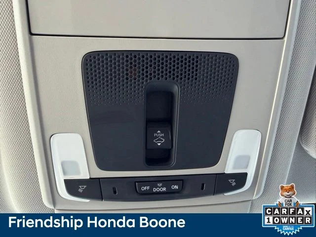 Used 2024 White Honda EX-L image 31