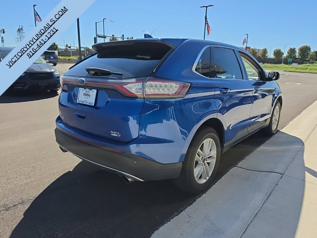 Used 2018 Blue Ford SEL image 5