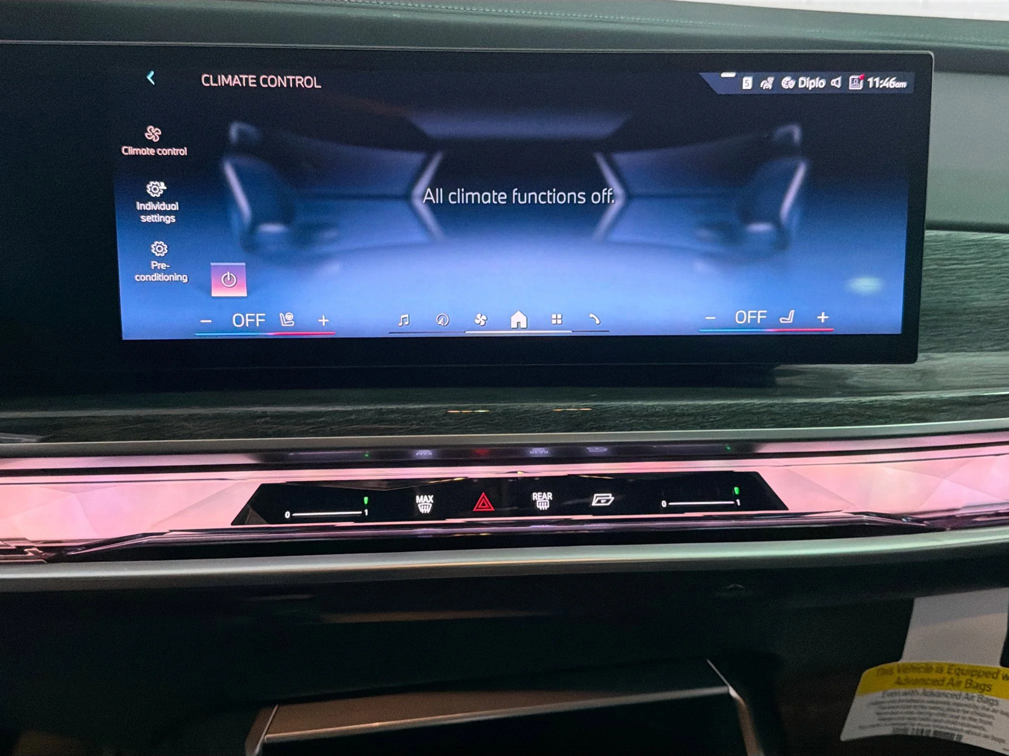 2026 BMW 7 Series 750e - Photo 25