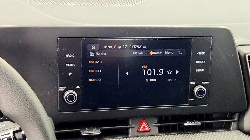 Used 2025 Steel Gray Kia LX FWD image 17