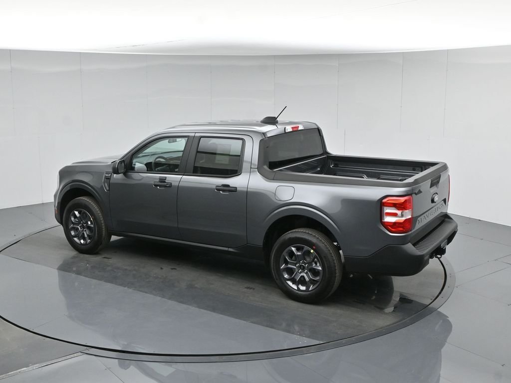 New 2026 Carbonized Gray Metallic Ford XLT image 40