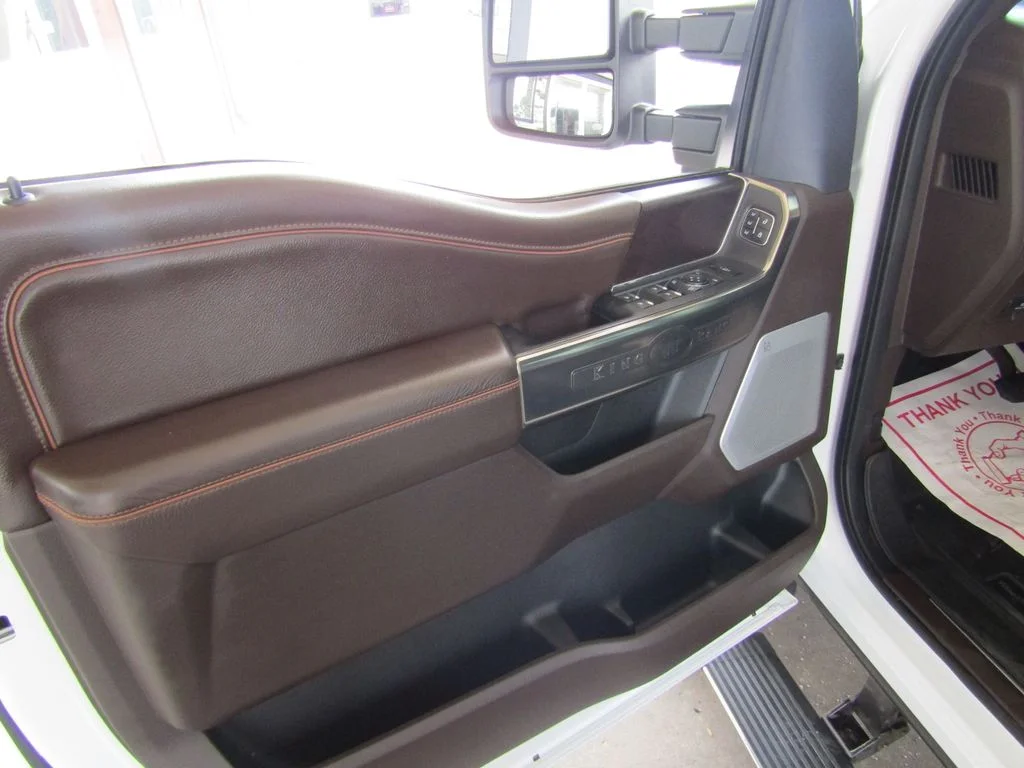 Used 2026  Ford King Ranch image 27