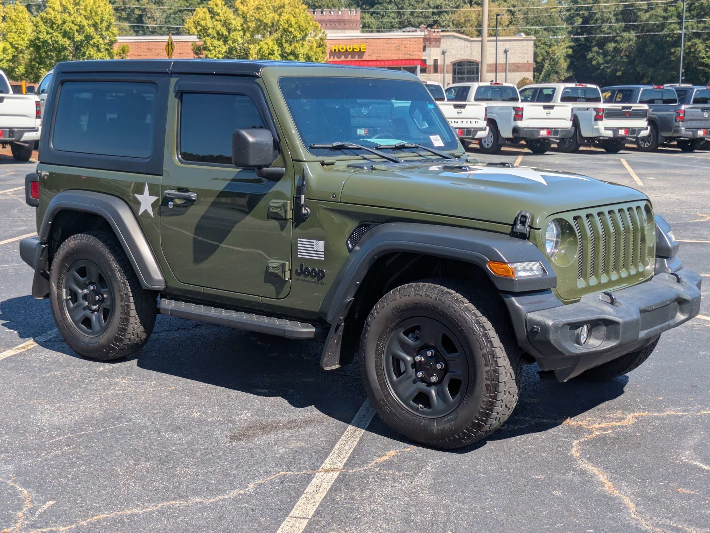 Used 2023 Green Jeep Sport image 1