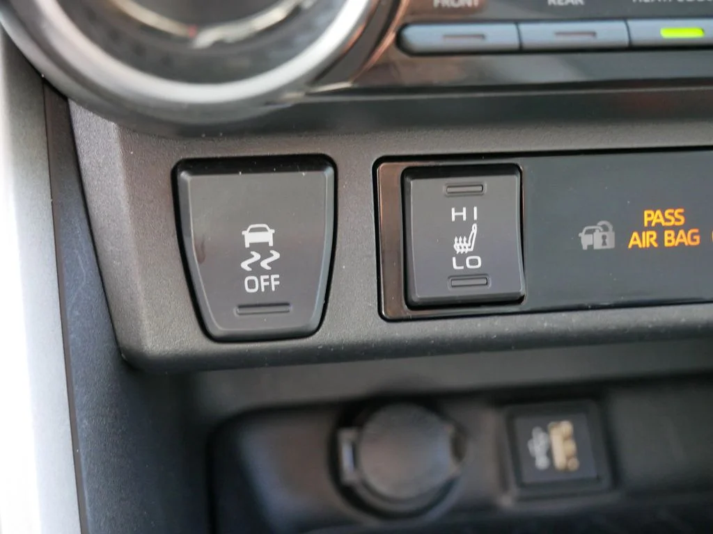 Used 2023 Silver Toyota XLE Premium image 21