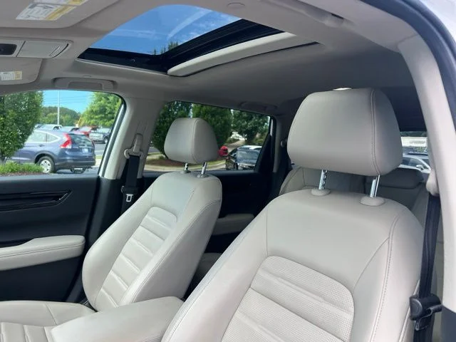 Used 2023 Platinum White Pearl Honda EX-L image 14