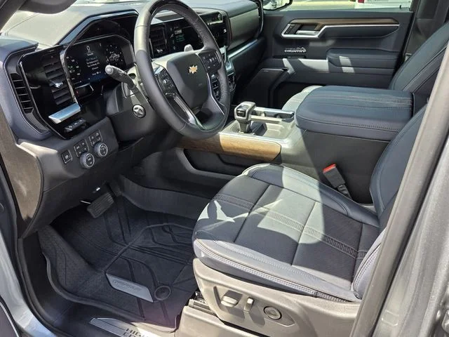 Used 2026 Gray Chevrolet High Country image 9
