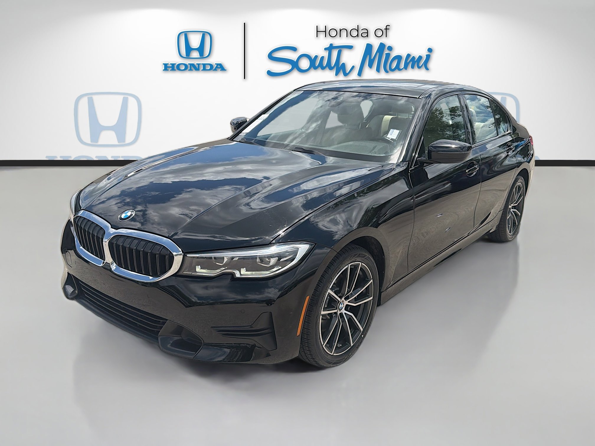 Used 2022 Jet Black BMW 330i image 3