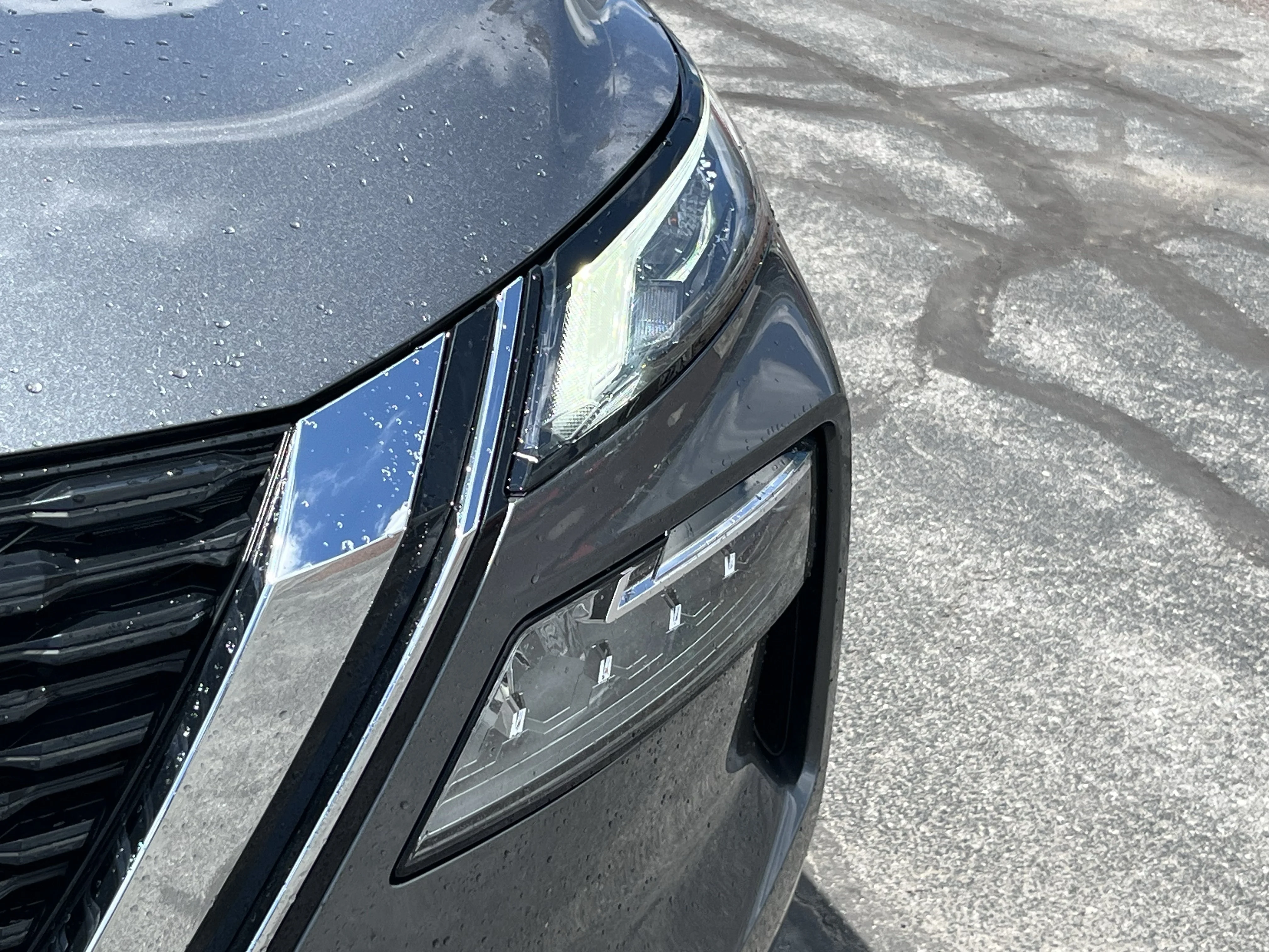 Used 2021 Gun Metallic Nissan SV image 12