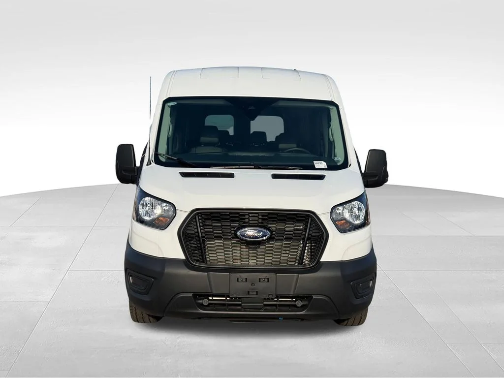 Used 2025 White Ford XL image 23