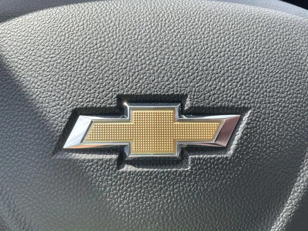 New 2026 Mosaic Black Metallic Chevrolet LT image 29