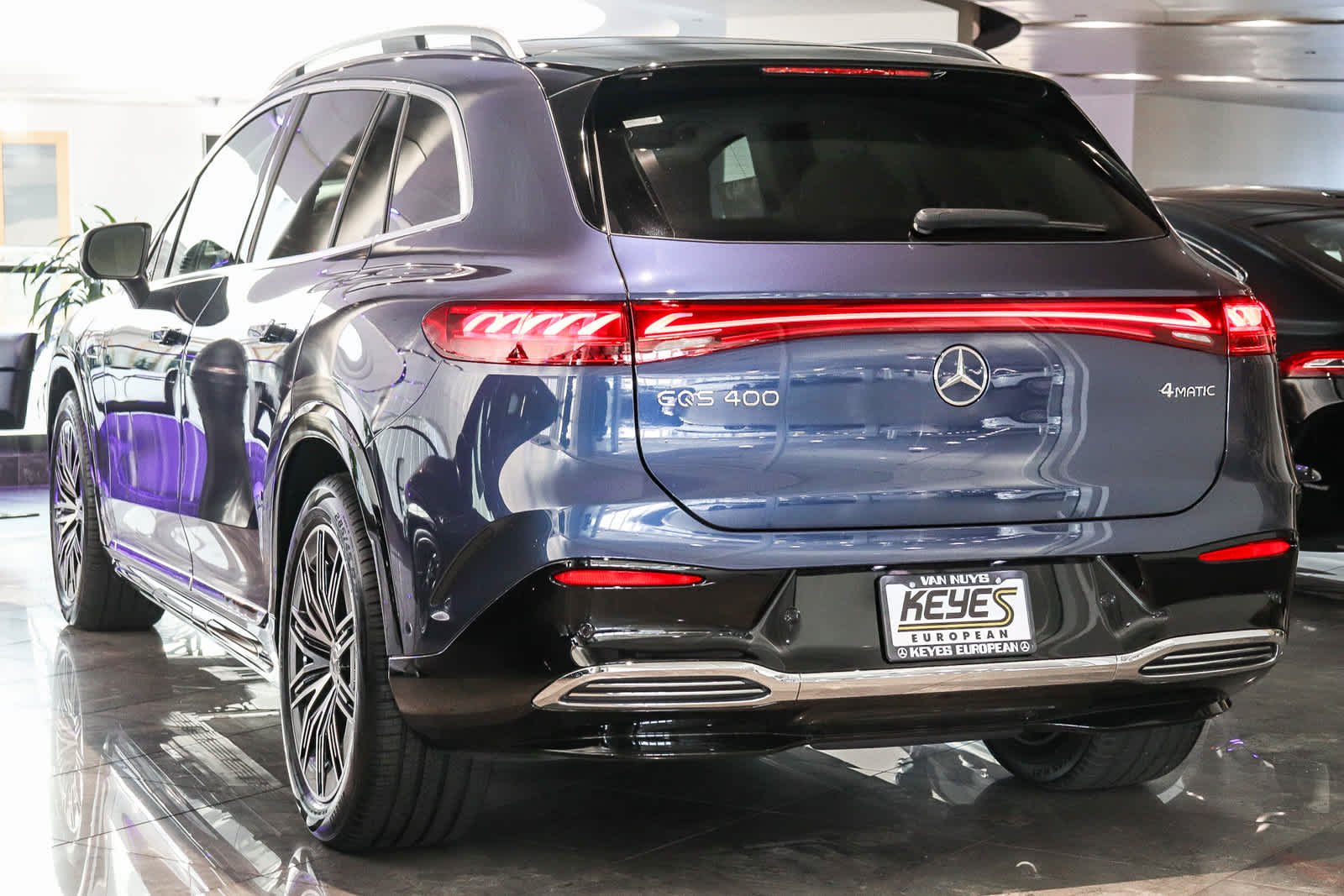 New 2027 Twilight Blue Metallic Mercedes-Benz EQS 400 image 2