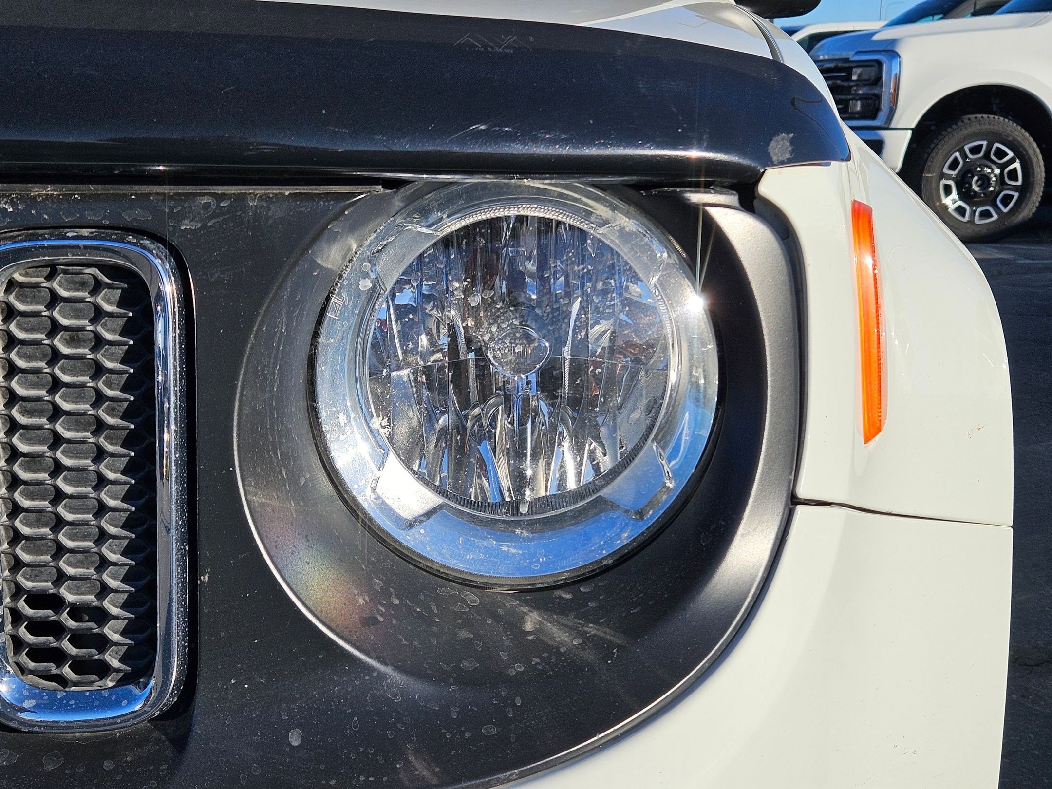 Used 2017 Alpine White Jeep Sport image 21
