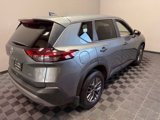 Used 2023 Gun Metallic Nissan S image 8