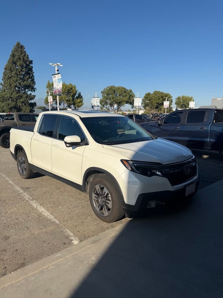 Used 2019 Diamond White Pearl Honda RTL-T image 1