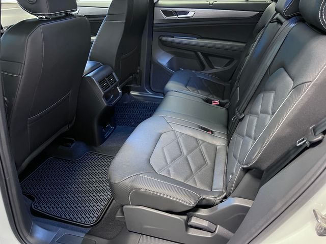 New 2026 White Volkswagen SE w/Technology image 10