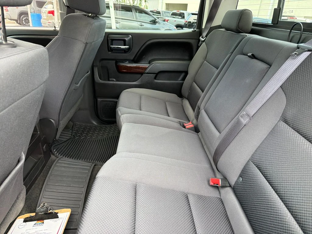 Used 2016 Black GMC SLE image 31