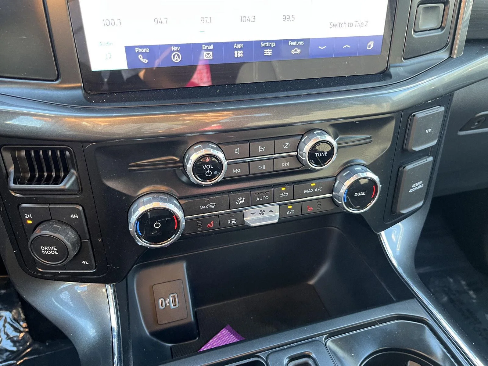Certified Used 2023 Oxford White Ford XLT image 25