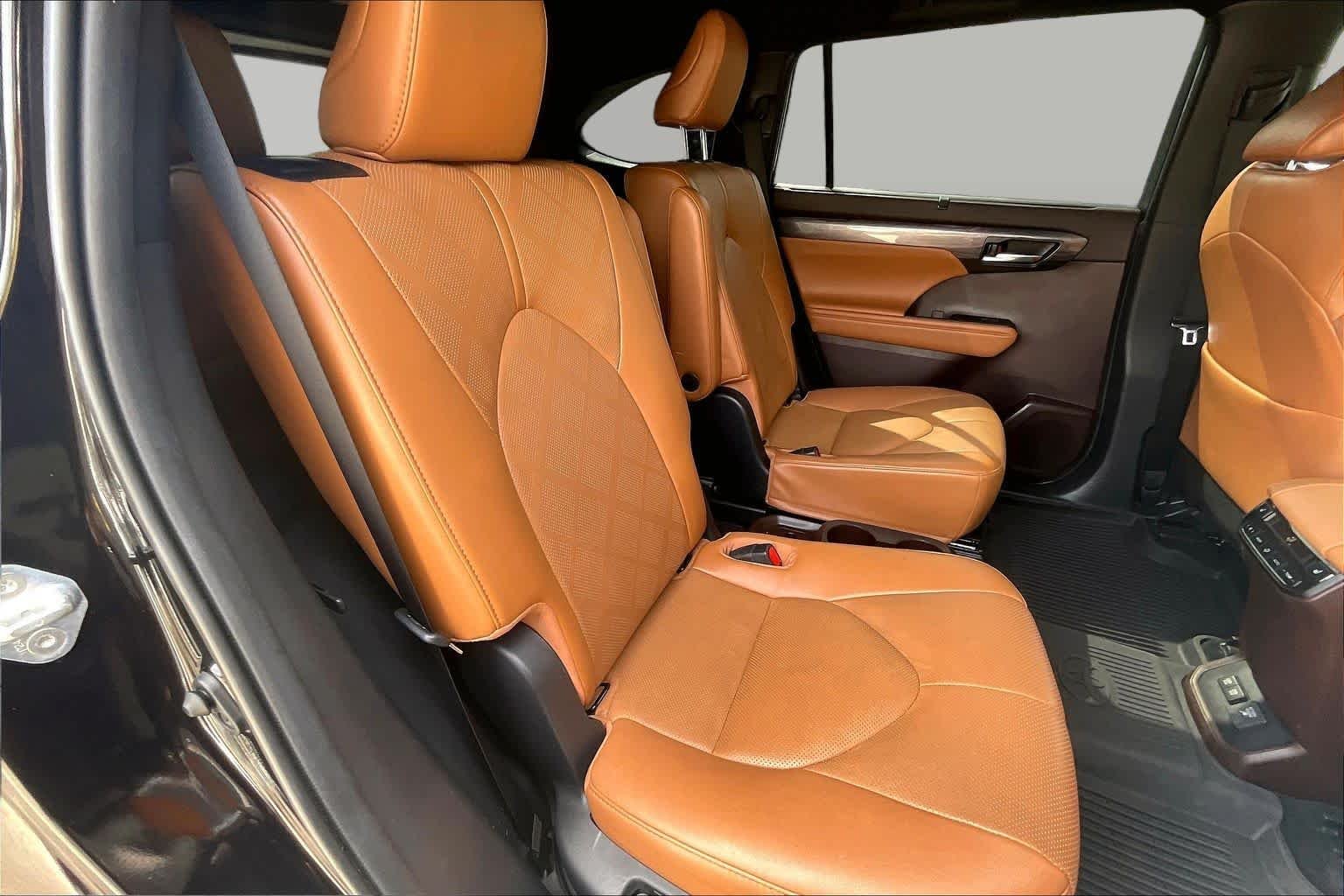 Used 2021 Opulent Amber Toyota Hybrid Platinum image 20