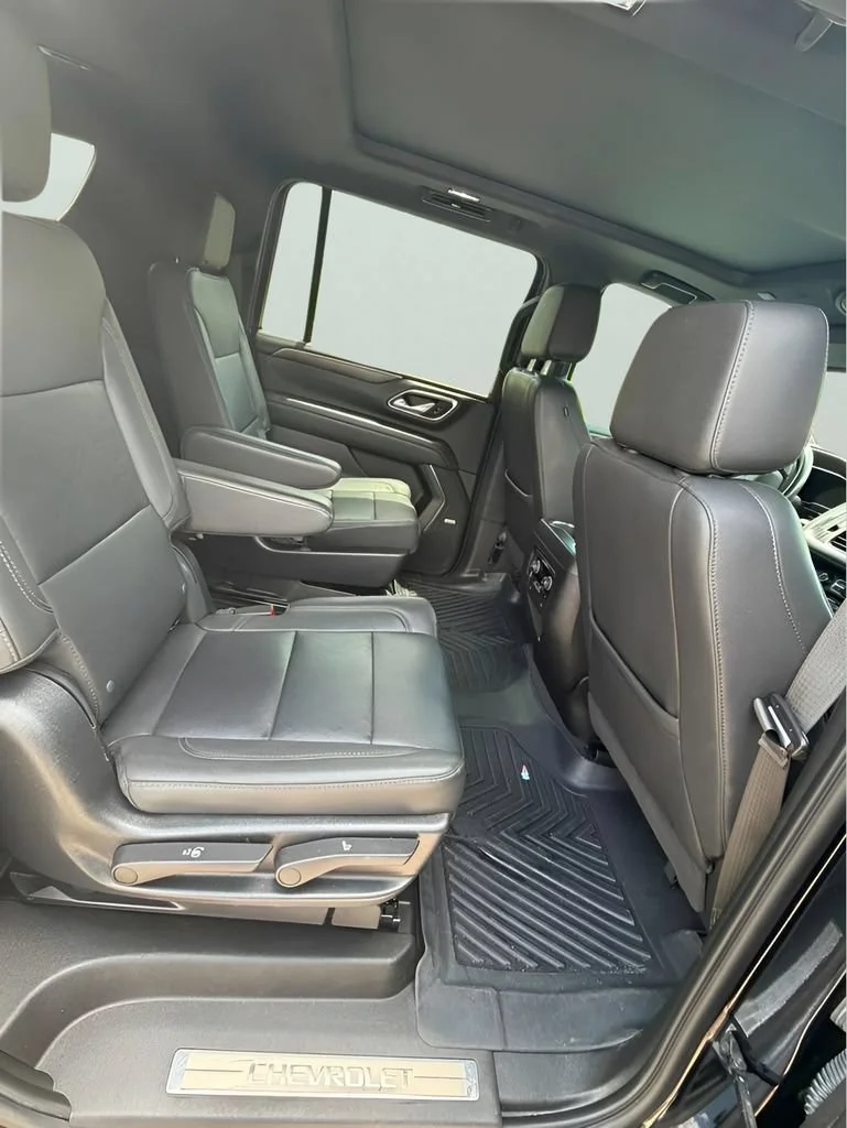 Used 2023 Black Chevrolet Z71 image 16