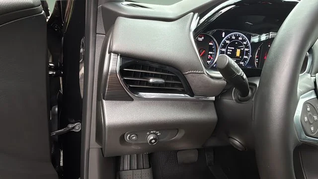 Used 2023 Black Chevrolet High Country image 22